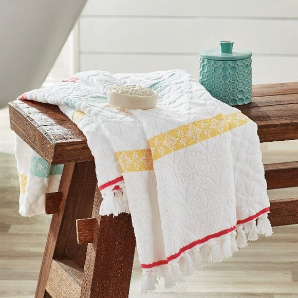 The Pioneer Woman Bath Set Of 4 Pioneer Woman Sculpted Stripped